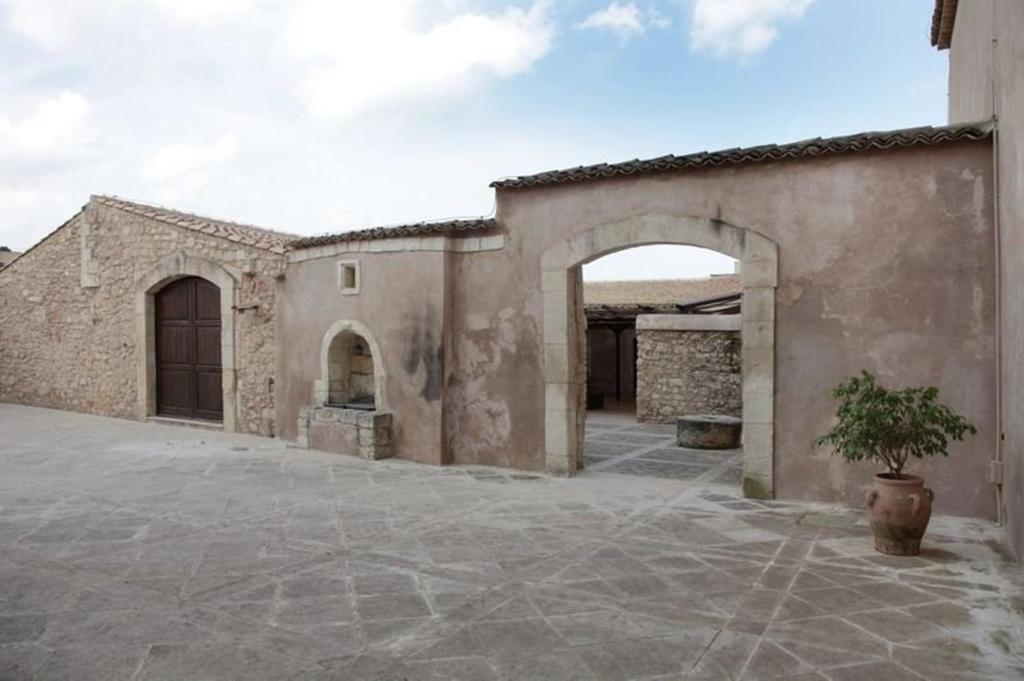 Eremo Madonna Delle Grazie Guest House Авола Екстериор снимка